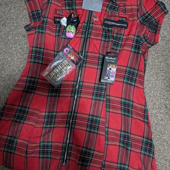 Plaid Dress W/ Vigoss Overshirt Combo - Picture 10 of 10